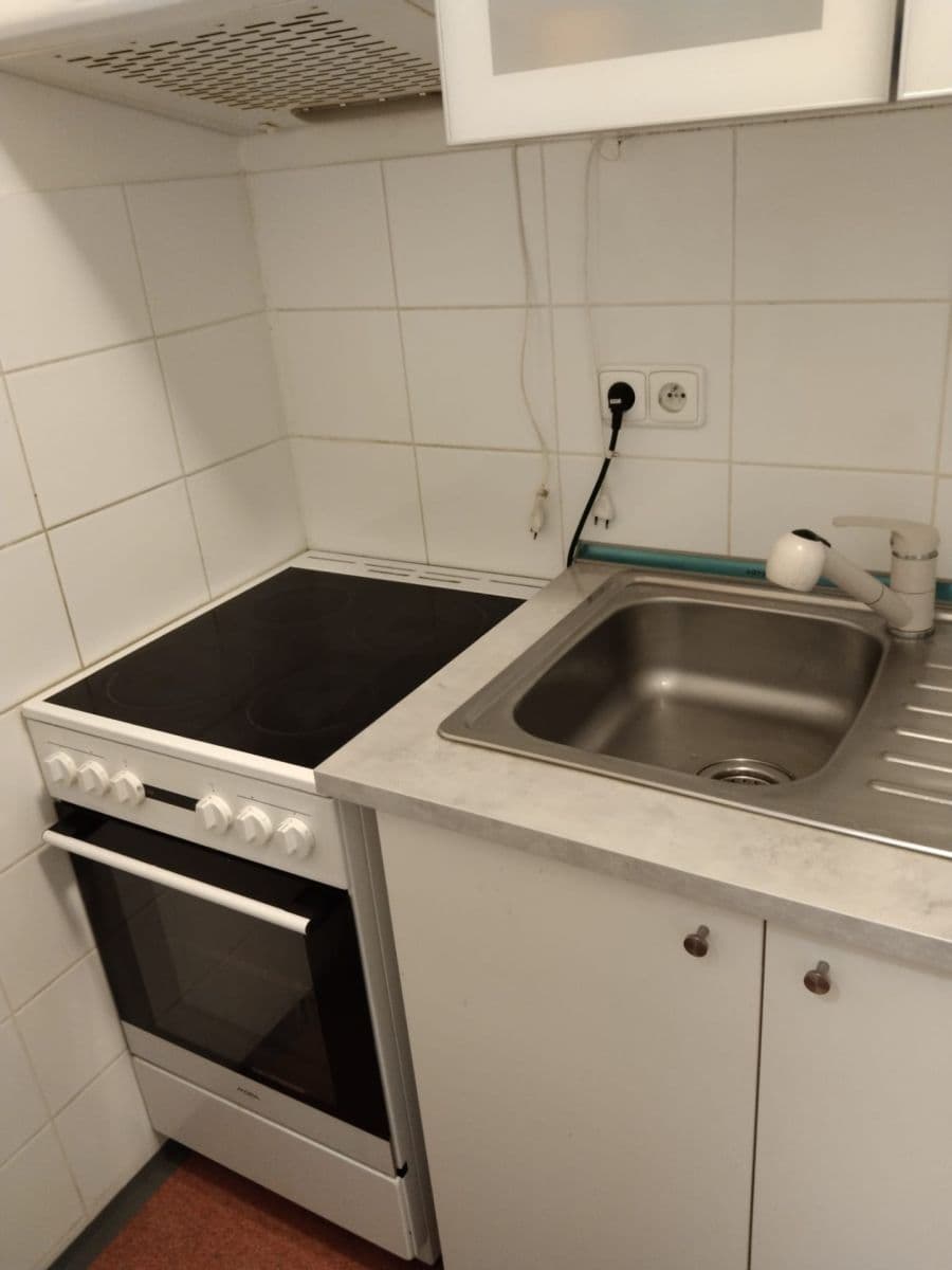 Prenájom bytu 2-izbový 40 m², Kamenný Přívoz, Středočeský kraj Prenájom bytu 2-izbový 40 m², Kamenný Přívoz, Středočeský kraj