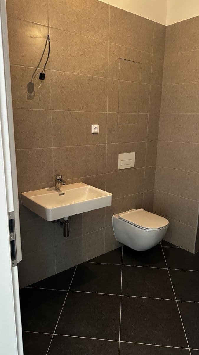 Predaj bytu 2-izbový 55 m², Prosecká, Praha, Praha Predaj bytu 2-izbový 55 m², Prosecká, Praha, Praha