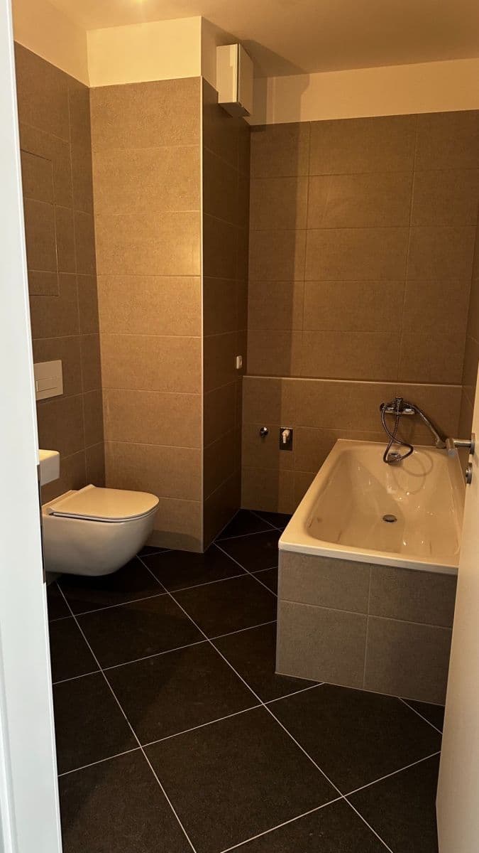 Predaj bytu 2-izbový 55 m², Prosecká, Praha, Praha Predaj bytu 2-izbový 55 m², Prosecká, Praha, Praha