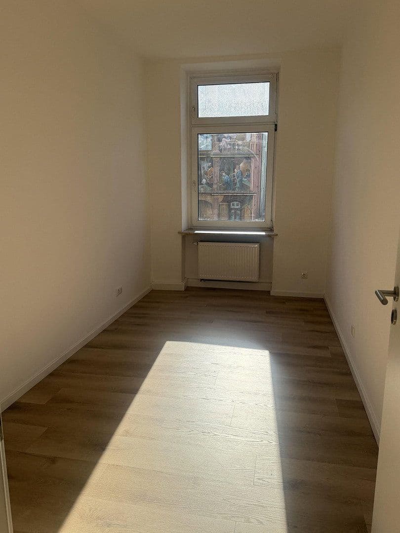 Prenájom bytu 2-izbový 40 m², Frankfurt am Main, Hesensko Prenájom bytu 2-izbový 40 m², Frankfurt am Main, Hesensko