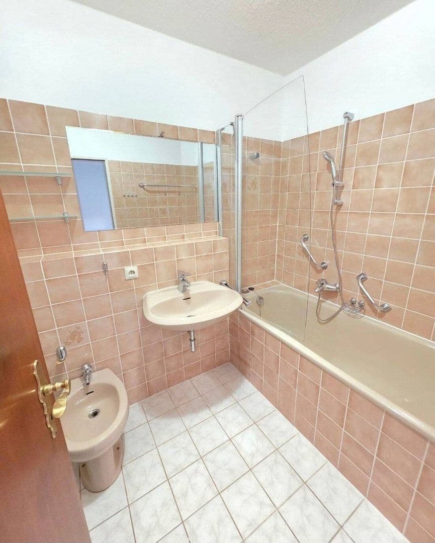 Prenájom bytu 3-izbový 78 m², Sägemattstraße 22, Lörrach, Bádensko-Wurttembersko Prenájom bytu 3-izbový 78 m², Sägemattstraße 22, Lörrach, Bádensko-Wurttembersko