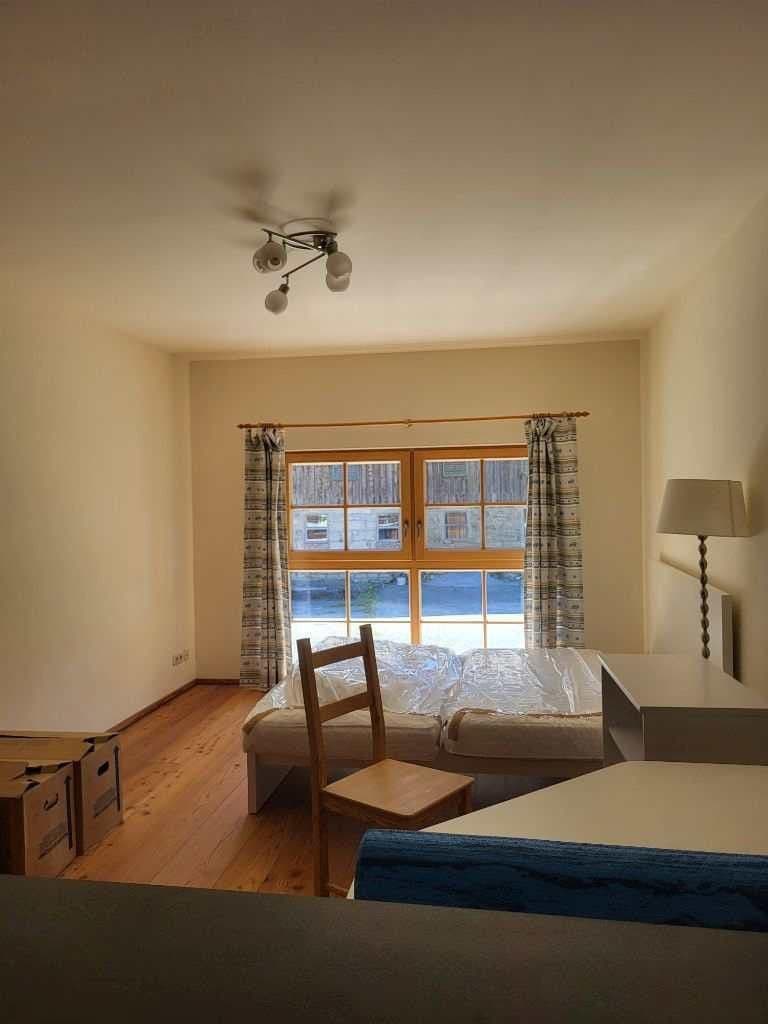 Prenájom bytu 5-izbový 280 m², Oberhausen, Bavorsko Prenájom bytu 5-izbový 280 m², Oberhausen, Bavorsko