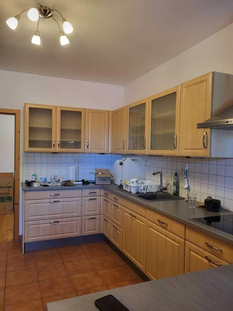 Prenájom bytu 5-izbový 280 m², Oberhausen, Bavorsko Prenájom bytu 5-izbový 280 m², Oberhausen, Bavorsko