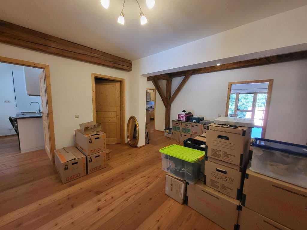 Prenájom bytu 5-izbový 280 m², Oberhausen, Bavorsko Prenájom bytu 5-izbový 280 m², Oberhausen, Bavorsko