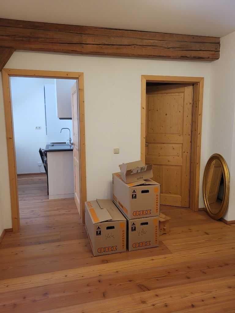 Prenájom bytu 5-izbový 280 m², Oberhausen, Bavorsko Prenájom bytu 5-izbový 280 m², Oberhausen, Bavorsko