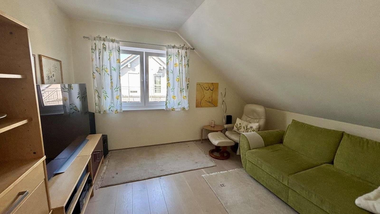 Predaj domu 128 m², pozemok 577 m², Ansbach, Bavorsko Predaj domu 128 m², pozemok 577 m², Ansbach, Bavorsko