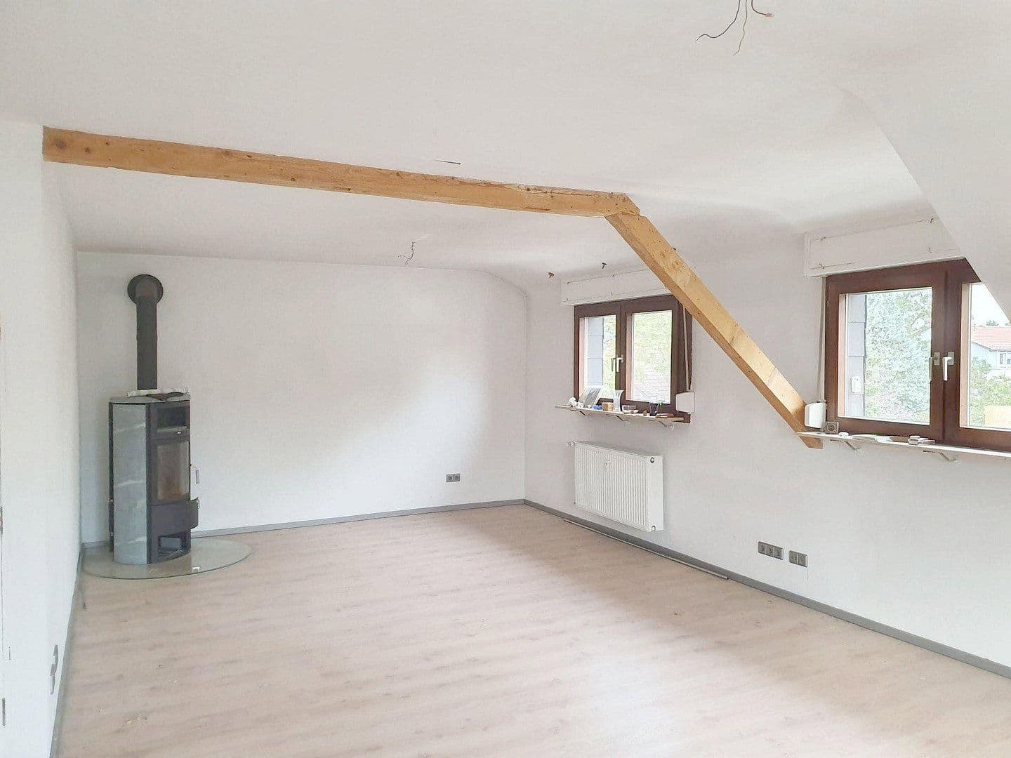Prenájom bytu 5-izbový 120 m², Heidelberg, Bádensko-Wurttembersko Prenájom bytu 5-izbový 120 m², Heidelberg, Bádensko-Wurttembersko