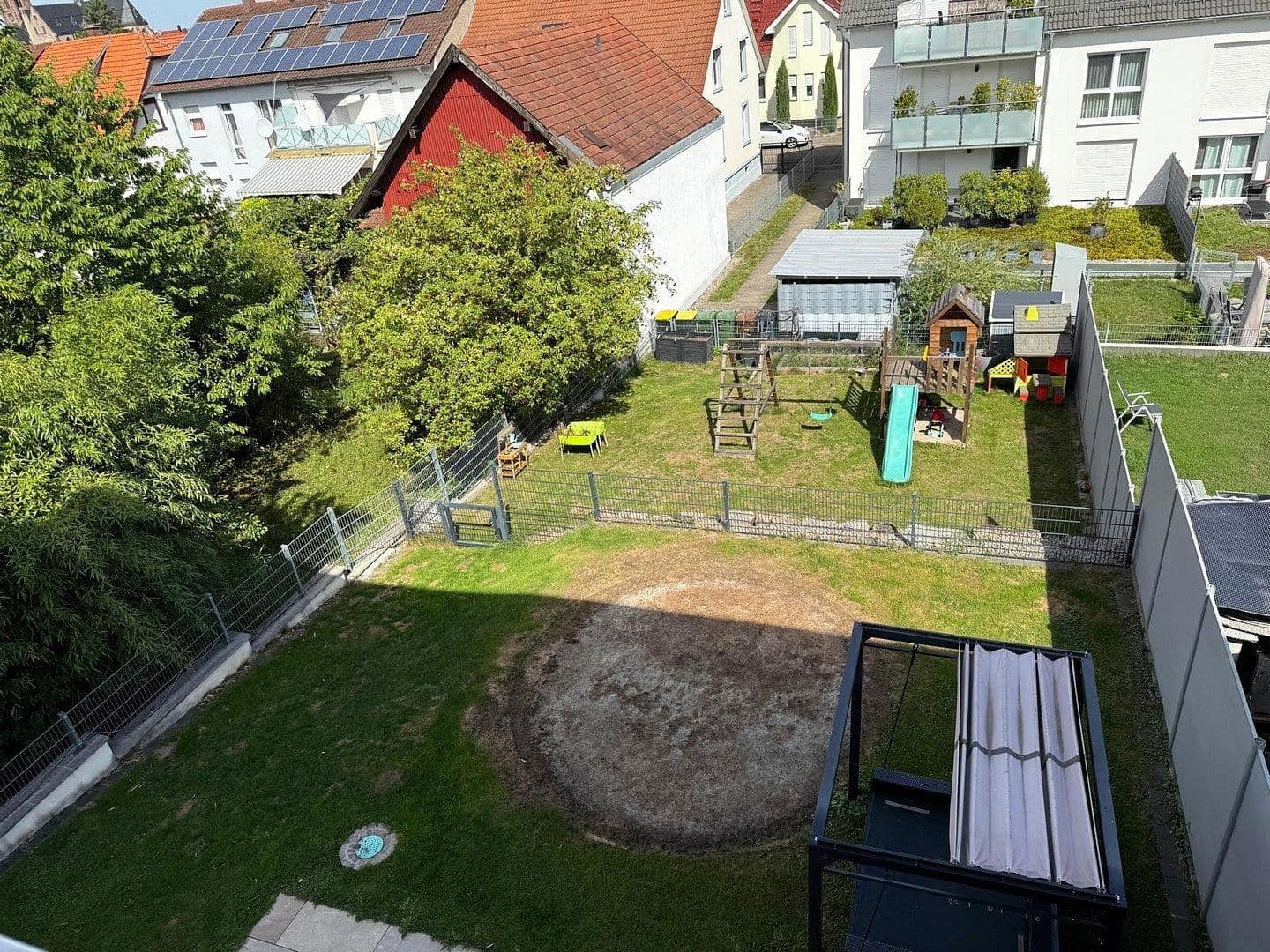 Predaj domu 193 m², pozemok 445 m², Kuppenheim, Bádensko-Wurttembersko Predaj domu 193 m², pozemok 445 m², Kuppenheim, Bádensko-Wurttembersko