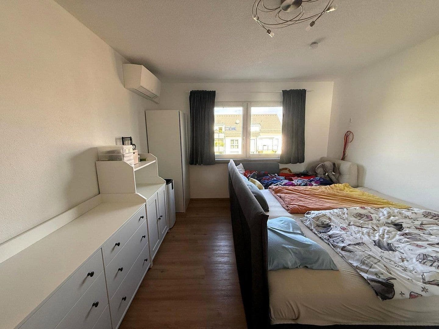 Predaj domu 193 m², pozemok 445 m², Kuppenheim, Bádensko-Wurttembersko Predaj domu 193 m², pozemok 445 m², Kuppenheim, Bádensko-Wurttembersko