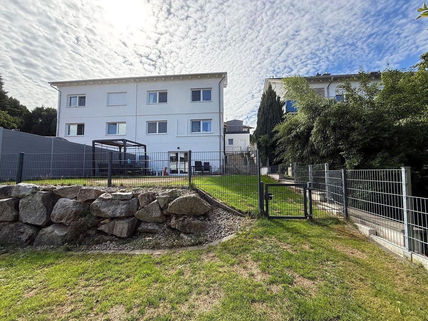 Predaj domu 193 m², pozemok 445 m², Kuppenheim, Bádensko-Wurttembersko Predaj domu 193 m², pozemok 445 m², Kuppenheim, Bádensko-Wurttembersko