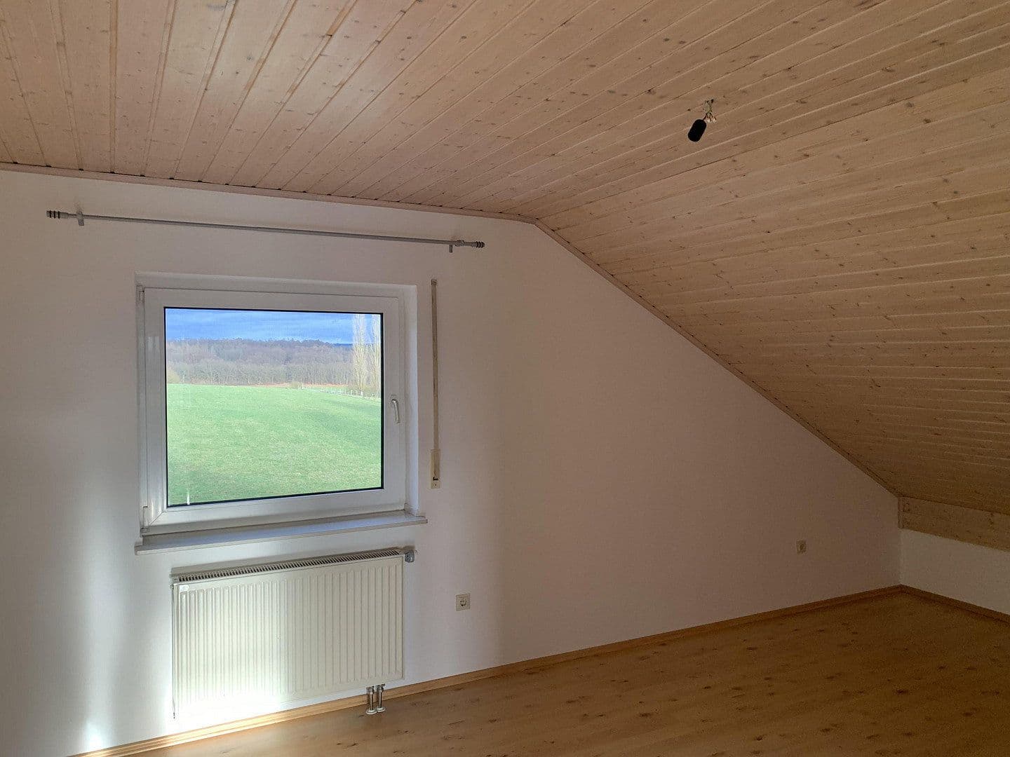 Prenájom bytu 3-izbový 82 m², Hungen, Hesensko Prenájom bytu 3-izbový 82 m², Hungen, Hesensko