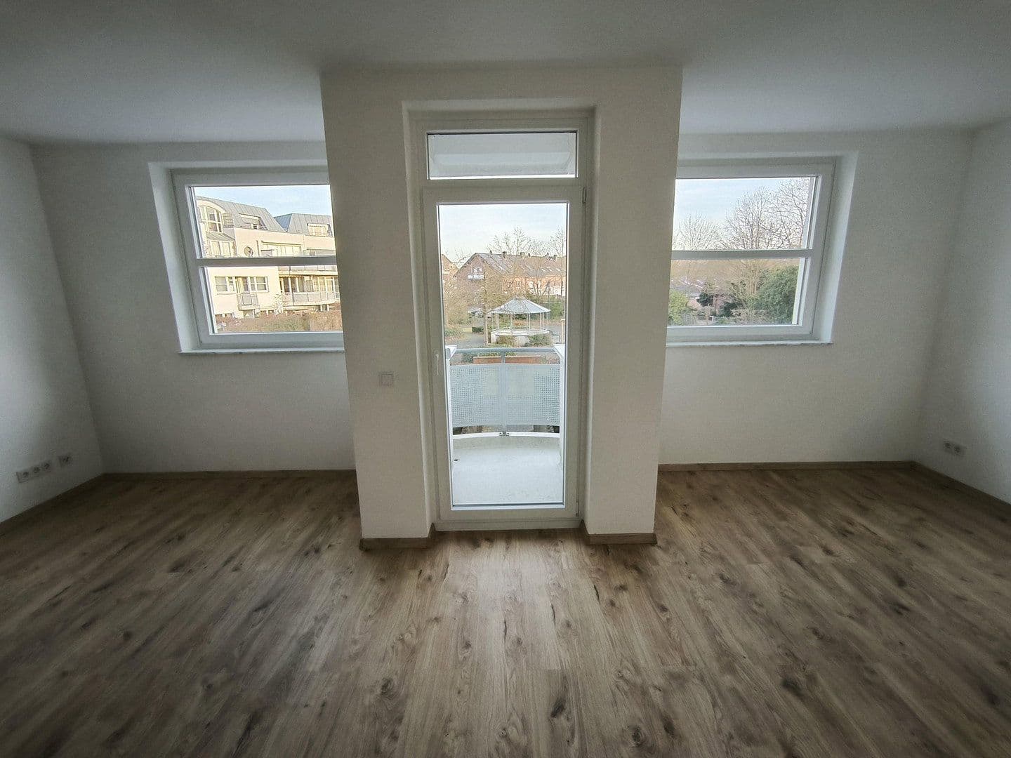 Prenájom bytu 1-izbový 39 m², Neuss, Severné Porýnie - Westfálsko Prenájom bytu 1-izbový 39 m², Neuss, Severné Porýnie - Westfálsko