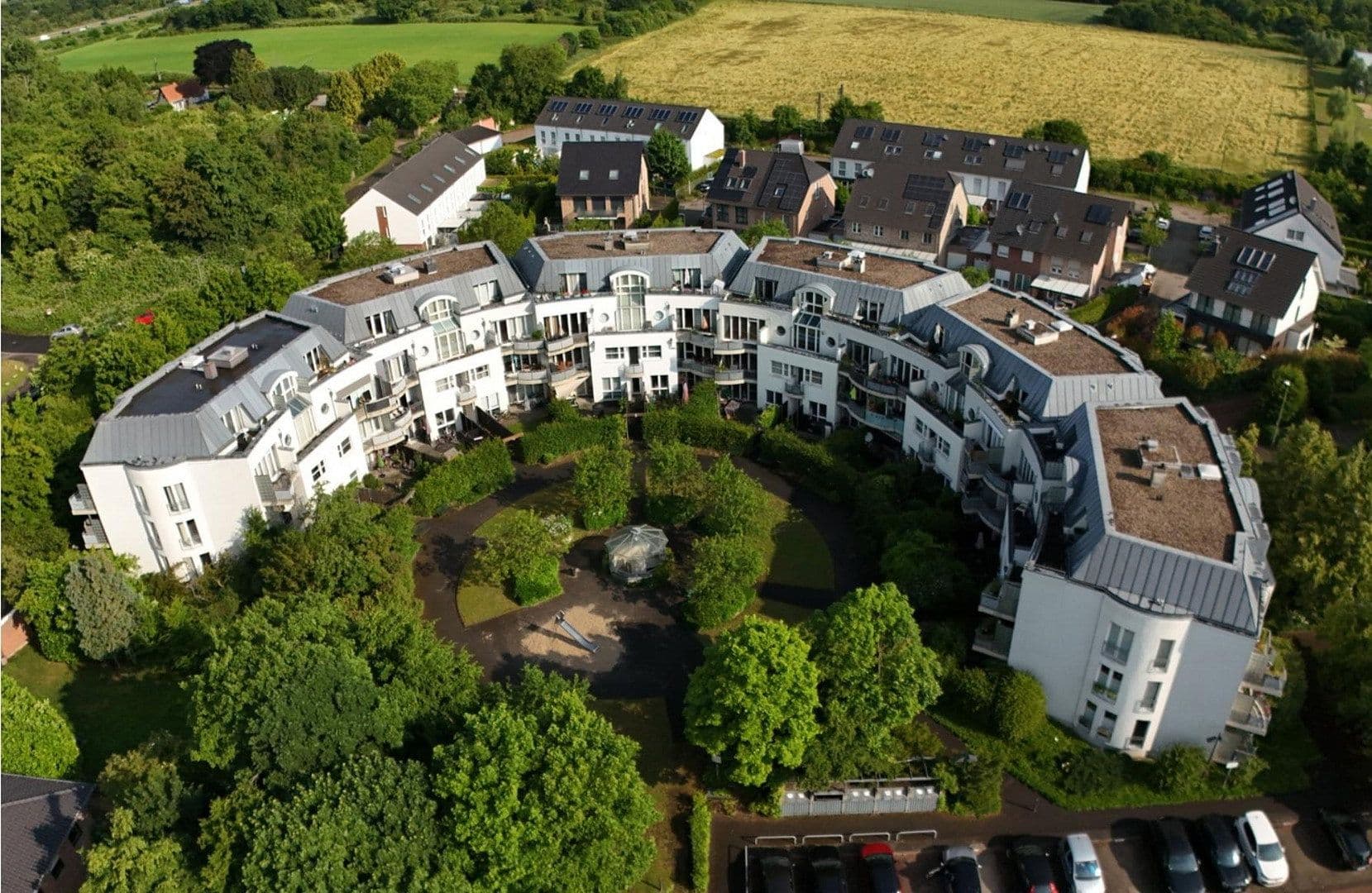 Prenájom bytu 1-izbový 39 m², Neuss, Severné Porýnie - Westfálsko Prenájom bytu 1-izbový 39 m², Neuss, Severné Porýnie - Westfálsko