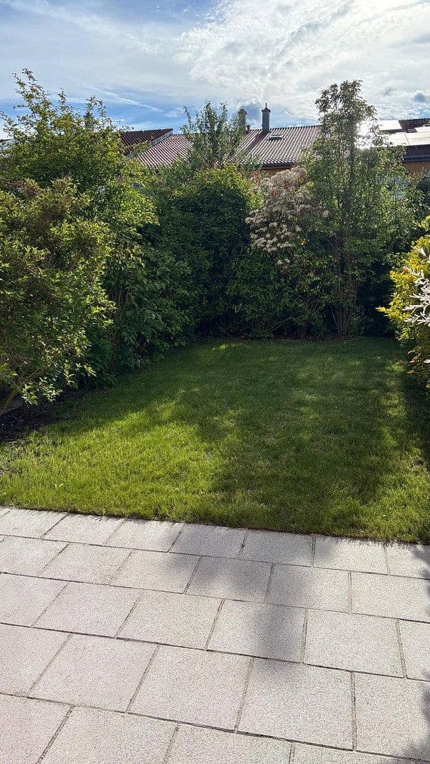 Predaj domu 122 m², pozemok 162 m², Erlangen, Bavorsko Predaj domu 122 m², pozemok 162 m², Erlangen, Bavorsko