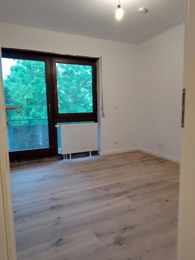 Prenájom bytu 2-izbový 45 m², Ludwigshafen, Porýnie-Falcko Prenájom bytu 2-izbový 45 m², Ludwigshafen, Porýnie-Falcko