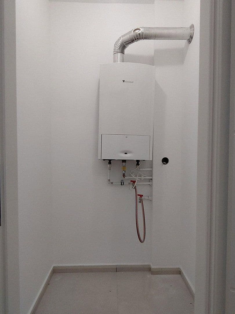 Prenájom bytu 2-izbový 45 m², Ludwigshafen, Porýnie-Falcko Prenájom bytu 2-izbový 45 m², Ludwigshafen, Porýnie-Falcko
