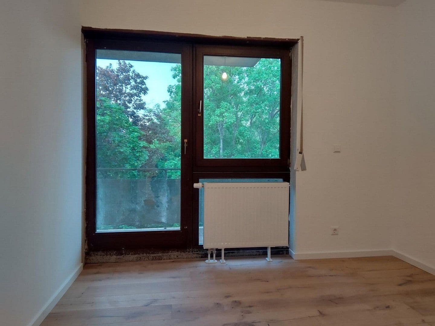 Prenájom bytu 2-izbový 45 m², Ludwigshafen, Porýnie-Falcko Prenájom bytu 2-izbový 45 m², Ludwigshafen, Porýnie-Falcko