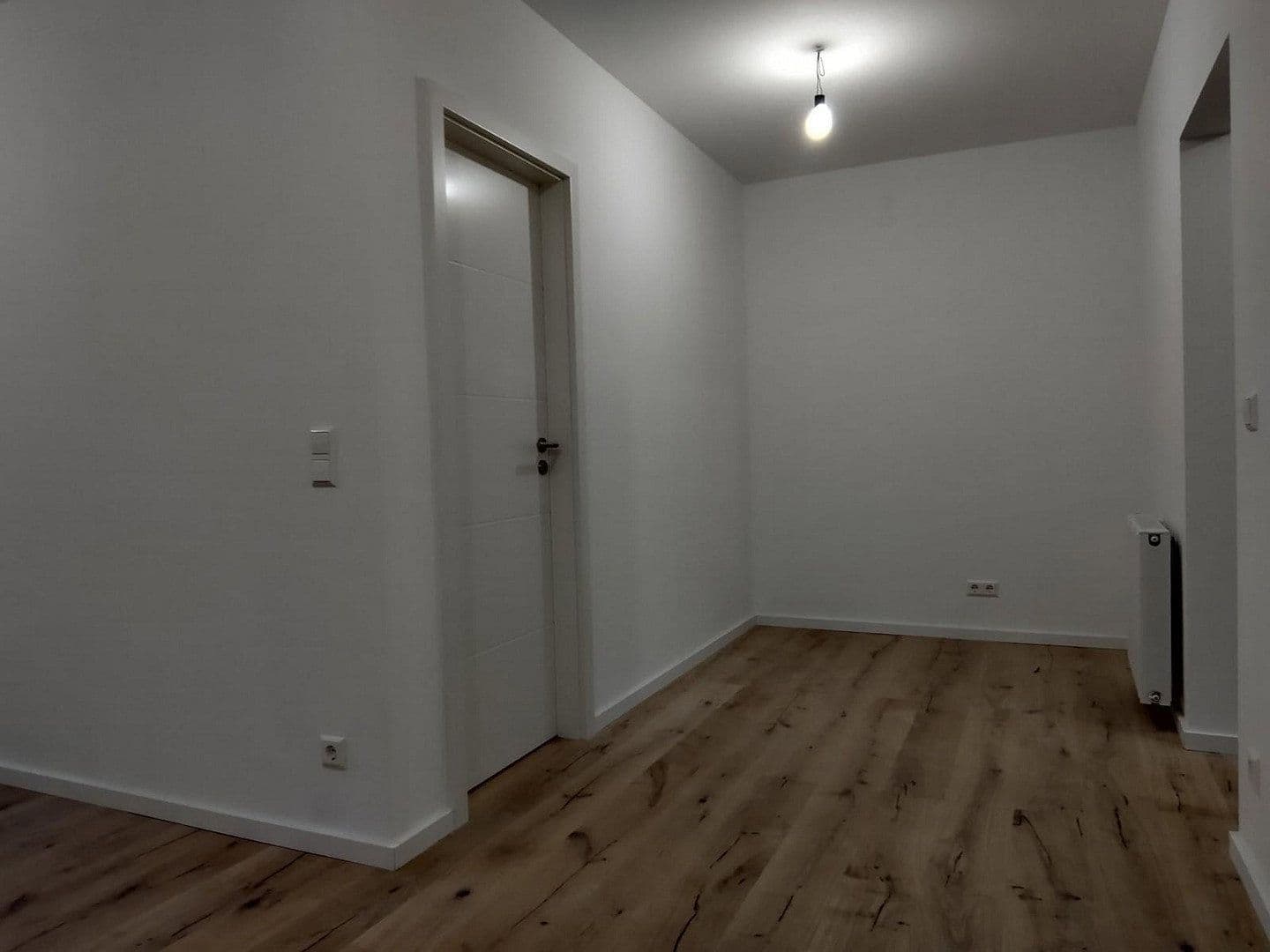 Prenájom bytu 2-izbový 45 m², Ludwigshafen, Porýnie-Falcko Prenájom bytu 2-izbový 45 m², Ludwigshafen, Porýnie-Falcko