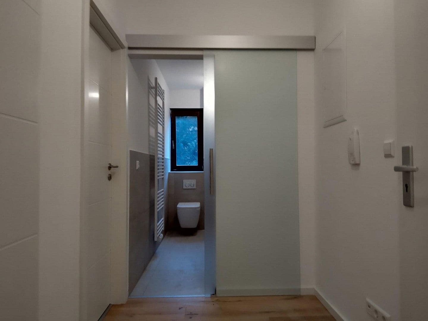 Prenájom bytu 2-izbový 45 m², Ludwigshafen, Porýnie-Falcko Prenájom bytu 2-izbový 45 m², Ludwigshafen, Porýnie-Falcko