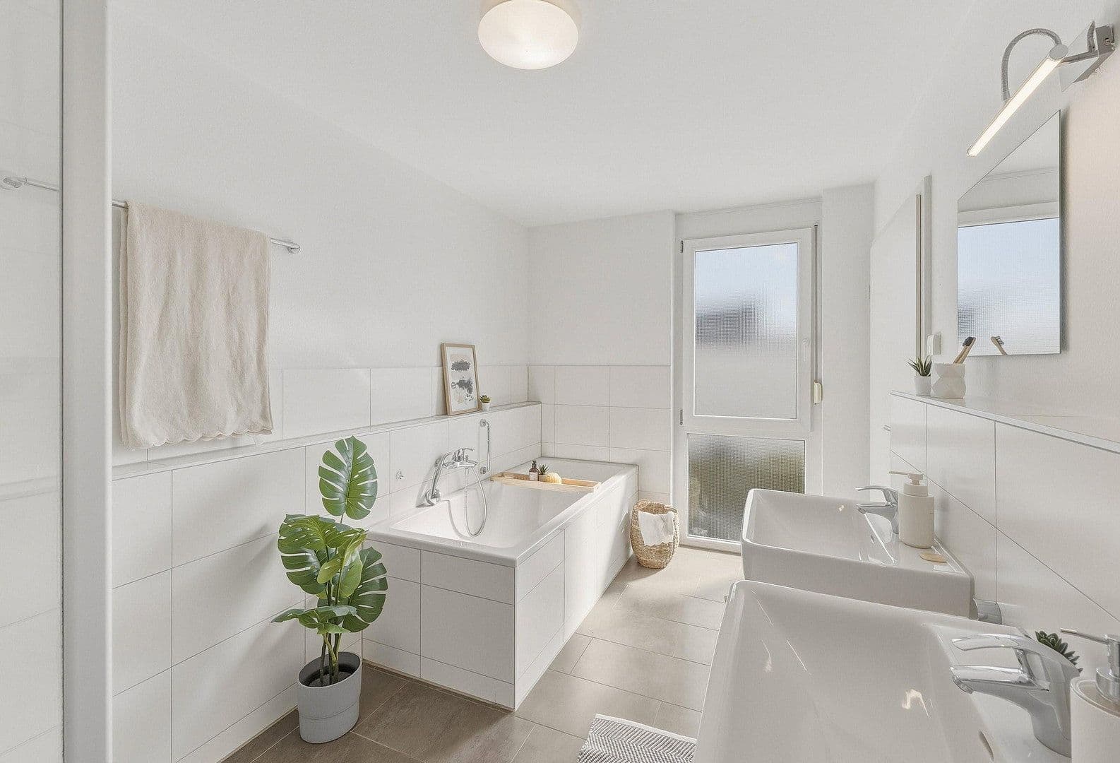 Predaj bytu 3-izbový 114 m², Olgastraße 7, Holzgerlingen, Bádensko-Wurttembersko Predaj bytu 3-izbový 114 m², Olgastraße 7, Holzgerlingen, Bádensko-Wurttembersko