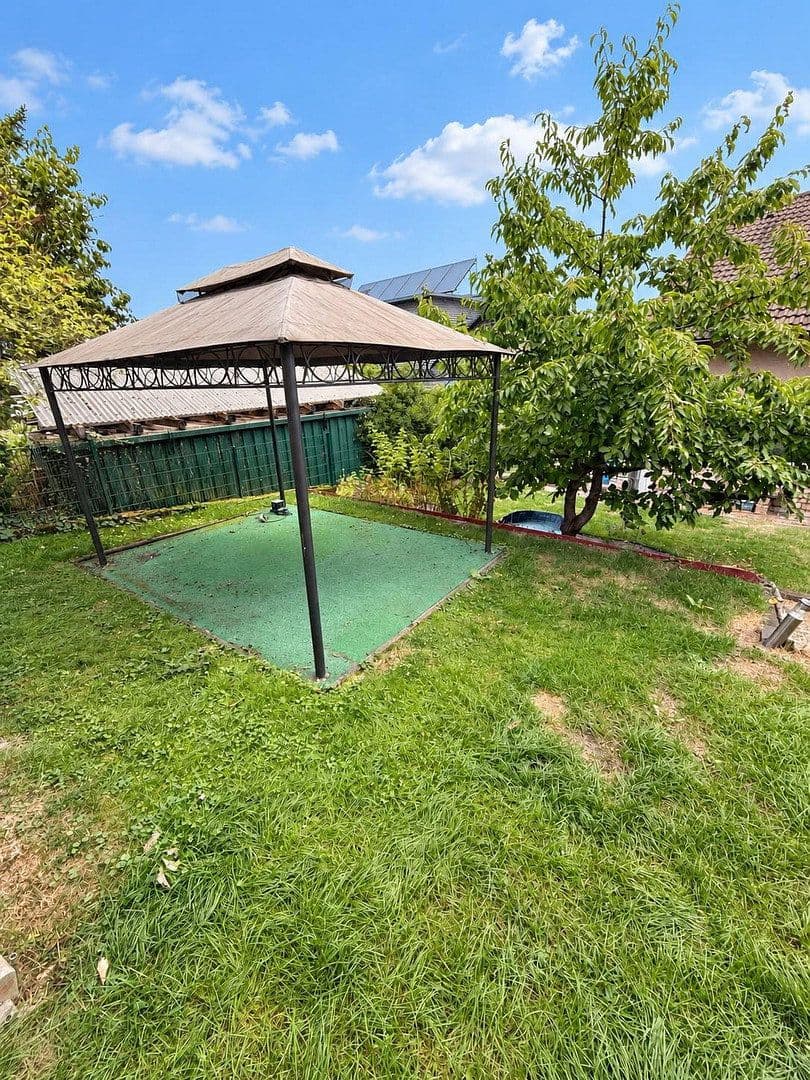 Predaj domu 210 m², pozemok 588 m², Groß-Umstadt, Hesensko Predaj domu 210 m², pozemok 588 m², Groß-Umstadt, Hesensko