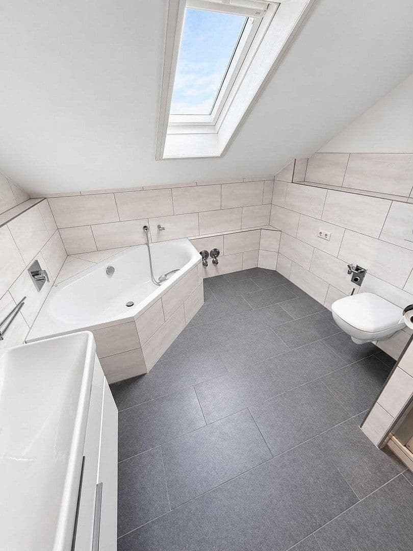 Predaj domu 210 m², pozemok 588 m², Groß-Umstadt, Hesensko Predaj domu 210 m², pozemok 588 m², Groß-Umstadt, Hesensko