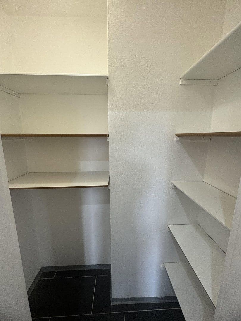 Prenájom bytu 2-izbový 60 m², Deschingerstr. 16, Ingolstadt, Bavorsko Prenájom bytu 2-izbový 60 m², Deschingerstr. 16, Ingolstadt, Bavorsko