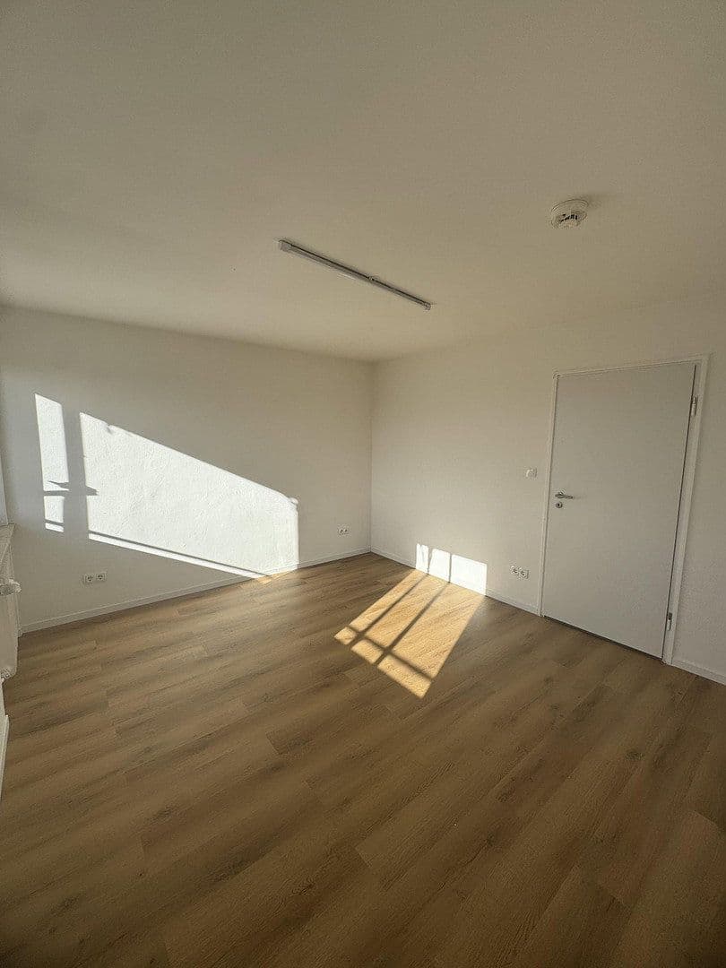 Prenájom bytu 2-izbový 60 m², Deschingerstr. 16, Ingolstadt, Bavorsko Prenájom bytu 2-izbový 60 m², Deschingerstr. 16, Ingolstadt, Bavorsko