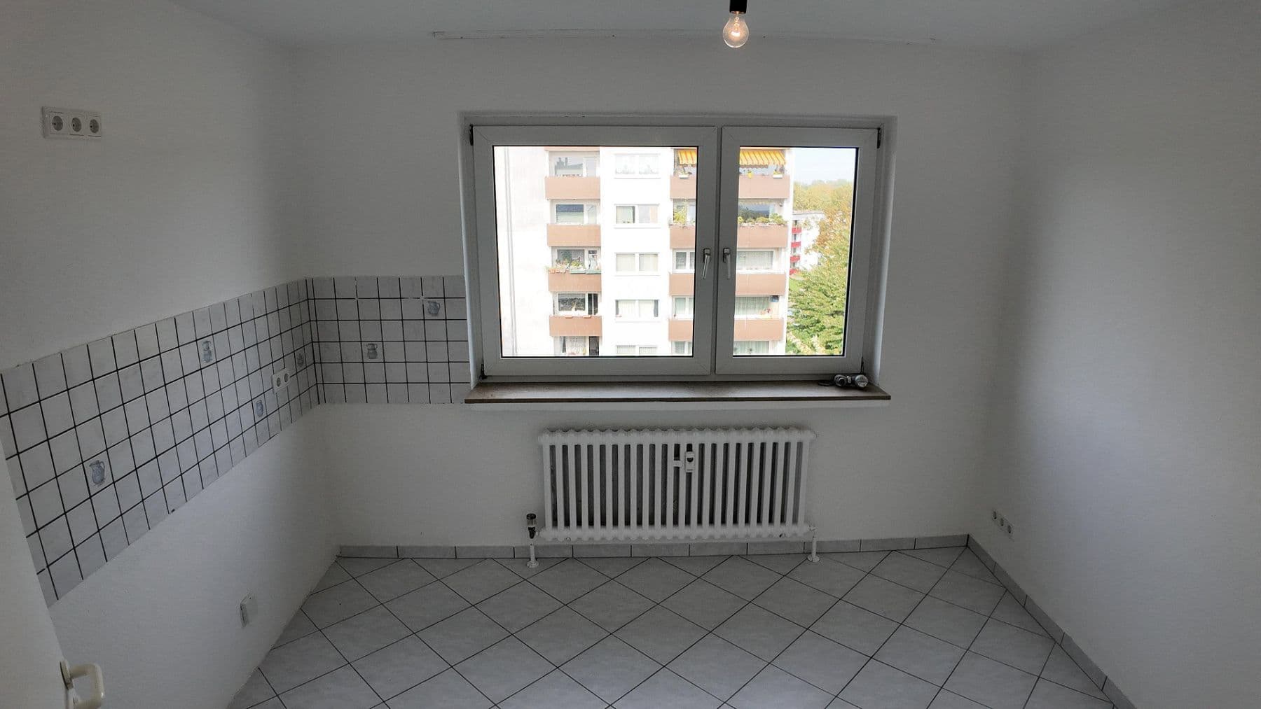 Prenájom bytu 3-izbový 86 m², Haan, Severné Porýnie - Westfálsko Prenájom bytu 3-izbový 86 m², Haan, Severné Porýnie - Westfálsko