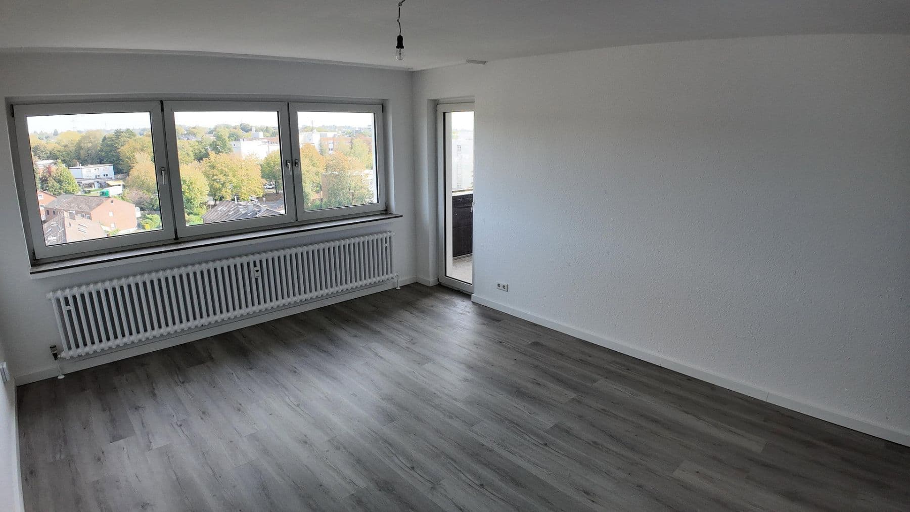 Prenájom bytu 3-izbový 86 m², Haan, Severné Porýnie - Westfálsko Prenájom bytu 3-izbový 86 m², Haan, Severné Porýnie - Westfálsko