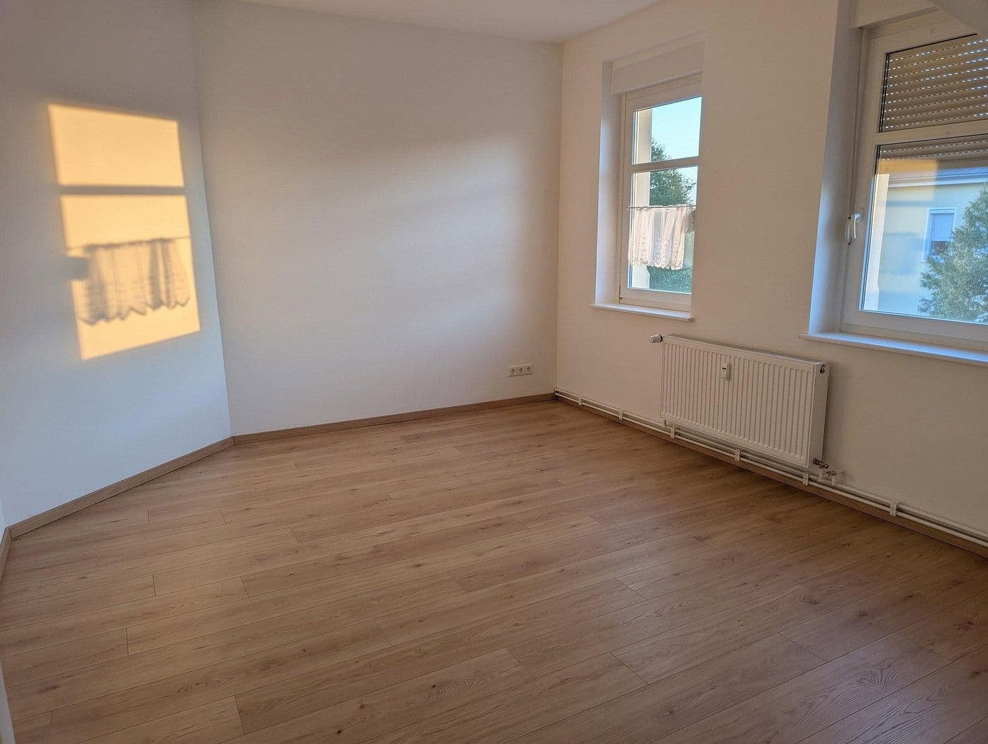 Prenájom bytu 3-izbový 80 m², Lindenstraße 63, Weinböhla, Sasko Prenájom bytu 3-izbový 80 m², Lindenstraße 63, Weinböhla, Sasko