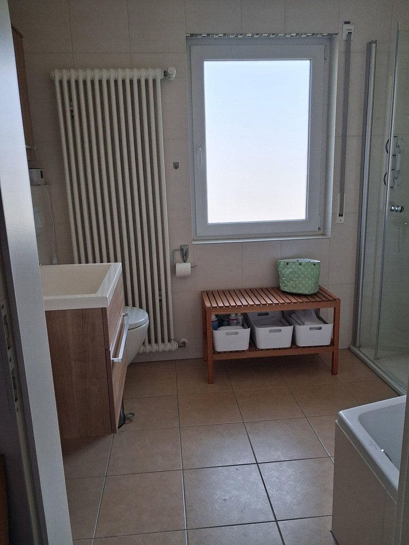 Predaj domu 125 m², pozemok 295 m², Kirn, Porýnie-Falcko Predaj domu 125 m², pozemok 295 m², Kirn, Porýnie-Falcko