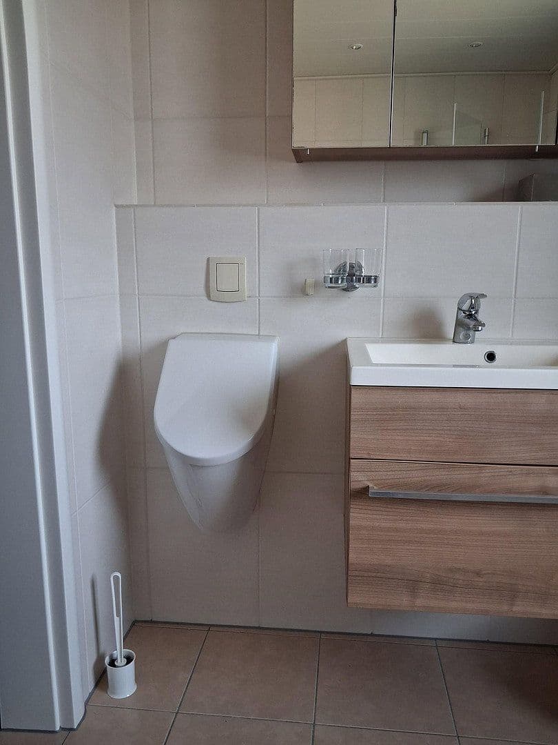 Predaj domu 125 m², pozemok 295 m², Kirn, Porýnie-Falcko Predaj domu 125 m², pozemok 295 m², Kirn, Porýnie-Falcko