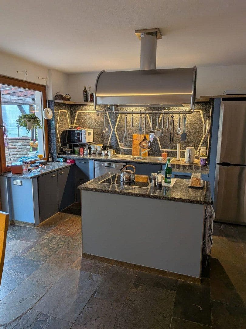 Predaj bytu 5-izbový 145 m², Schmiedstr. 12, Herzogenrath, Severné Porýnie - Westfálsko Predaj bytu 5-izbový 145 m², Schmiedstr. 12, Herzogenrath, Severné Porýnie - Westfálsko