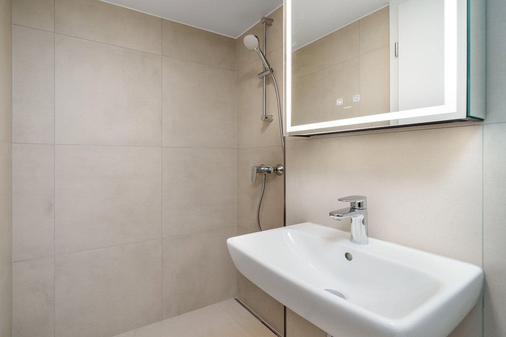 Predaj bytu 2-izbový 47 m², Oettingenstraße 20, München-Lehel, Bavorsko Predaj bytu 2-izbový 47 m², Oettingenstraße 20, München-Lehel, Bavorsko