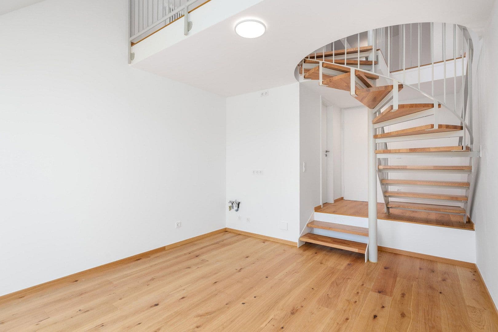 Predaj bytu 2-izbový 47 m², Oettingenstraße 20, München-Lehel, Bavorsko Predaj bytu 2-izbový 47 m², Oettingenstraße 20, München-Lehel, Bavorsko