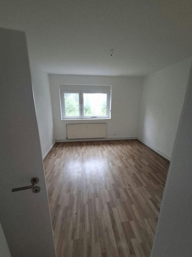Prenájom bytu 3-izbový 51 m², Luisenstr. 43, Burscheid, Severné Porýnie - Westfálsko Prenájom bytu 3-izbový 51 m², Luisenstr. 43, Burscheid, Severné Porýnie - Westfálsko