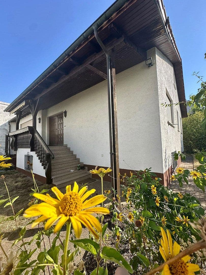 Predaj domu 110 m², pozemok 280 m², Lampertheim, Hesensko Predaj domu 110 m², pozemok 280 m², Lampertheim, Hesensko