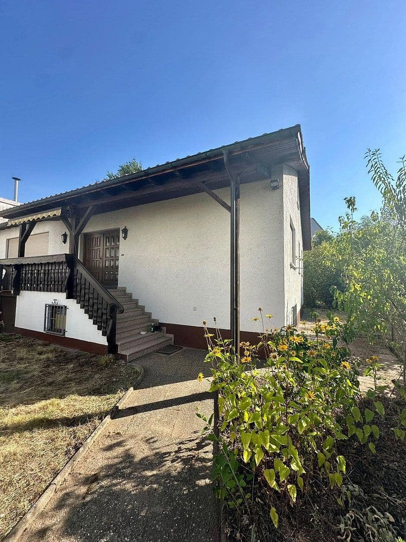Predaj domu 110 m², pozemok 280 m², Lampertheim, Hesensko Predaj domu 110 m², pozemok 280 m², Lampertheim, Hesensko