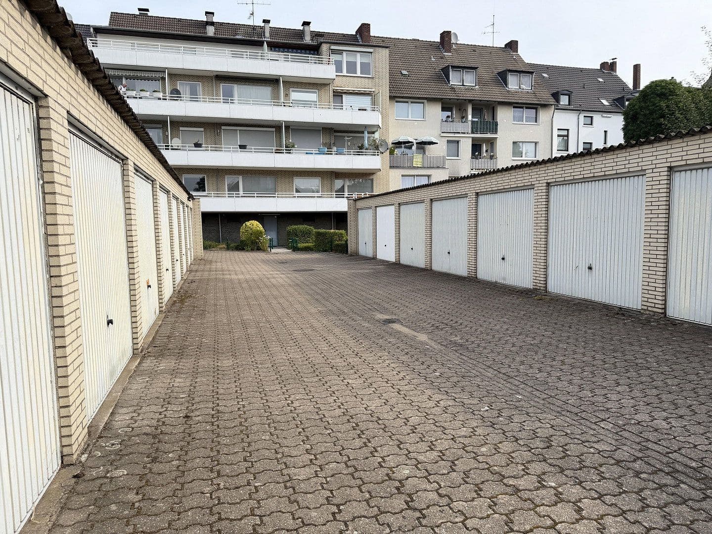 Predaj garáže, Homberger Straße 422, Moers, Severné Porýnie - Westfálsko Predaj garáže, Homberger Straße 422, Moers, Severné Porýnie - Westfálsko