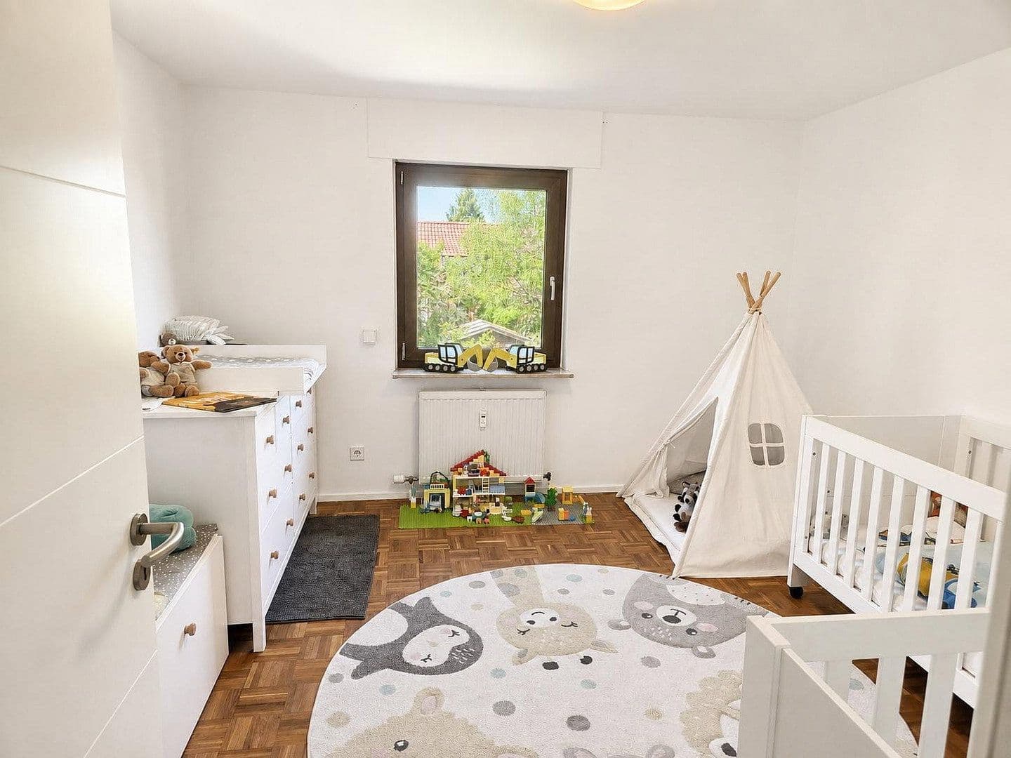 Predaj domu 161 m², pozemok 276 m², Besigheim, Bádensko-Wurttembersko Predaj domu 161 m², pozemok 276 m², Besigheim, Bádensko-Wurttembersko