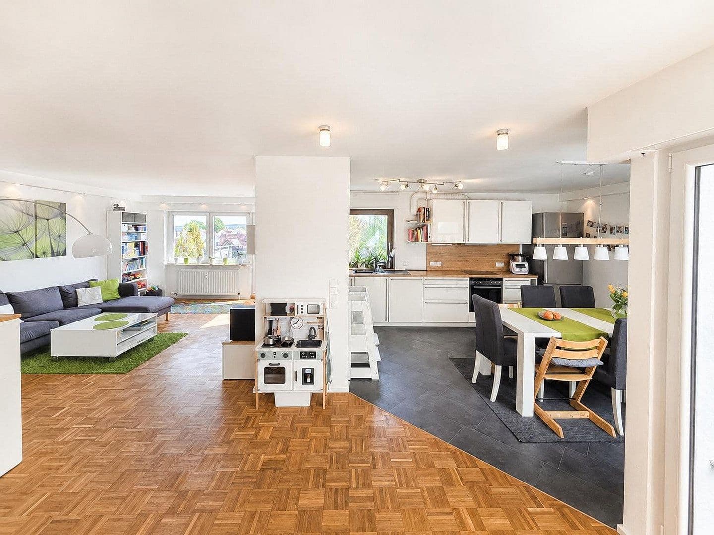 Predaj domu 161 m², pozemok 276 m², Besigheim, Bádensko-Wurttembersko Predaj domu 161 m², pozemok 276 m², Besigheim, Bádensko-Wurttembersko