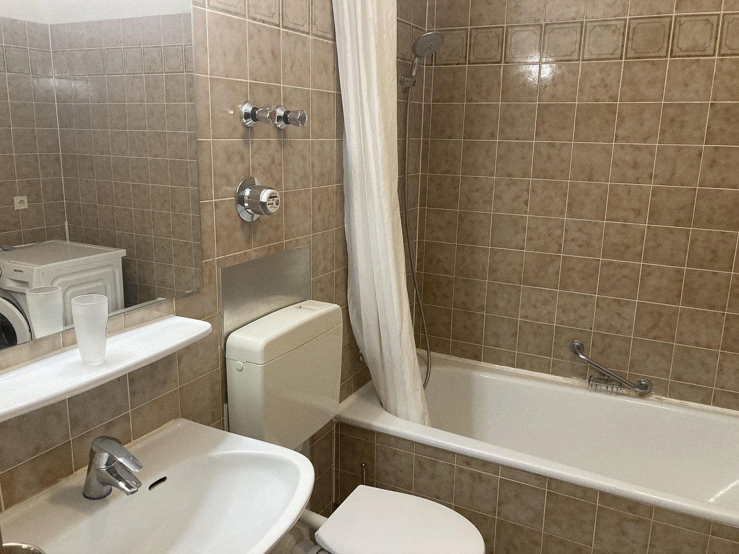 Prenájom bytu 2-izbový 62 m², München, Bavorsko Prenájom bytu 2-izbový 62 m², München, Bavorsko