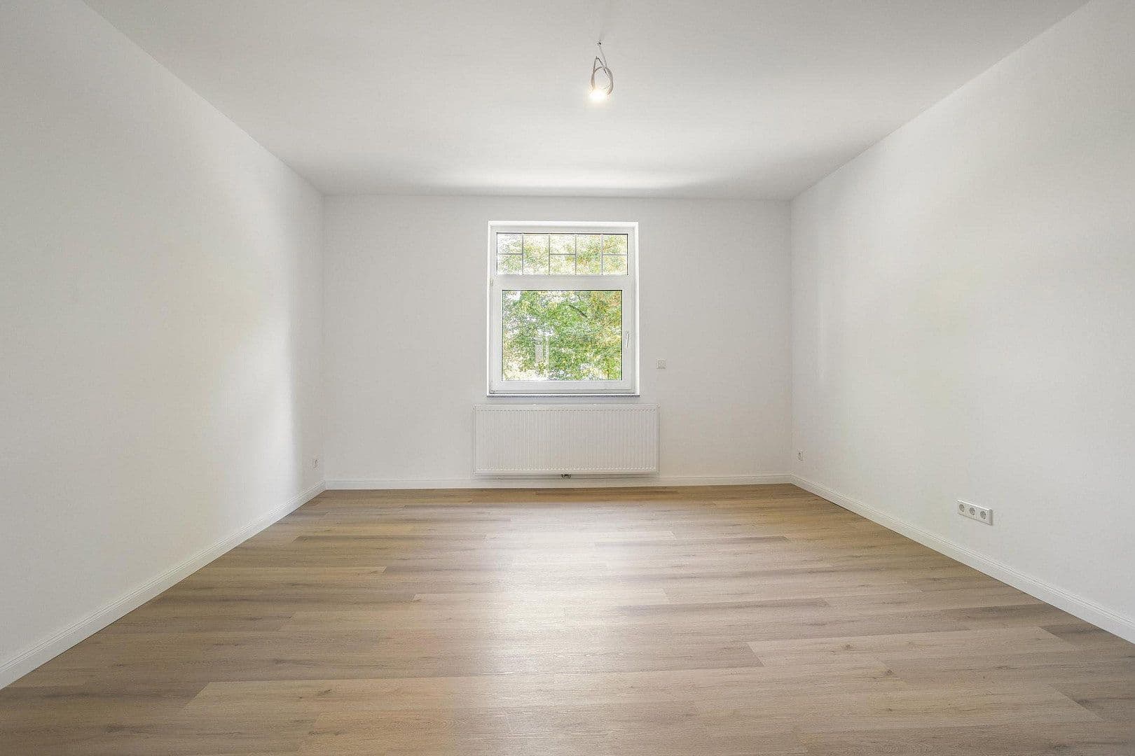 Predaj domu 230 m², pozemok 302 m², Nimweger Straße 45, Kleve, Severné Porýnie - Westfálsko Predaj domu 230 m², pozemok 302 m², Nimweger Straße 45, Kleve, Severné Porýnie - Westfálsko