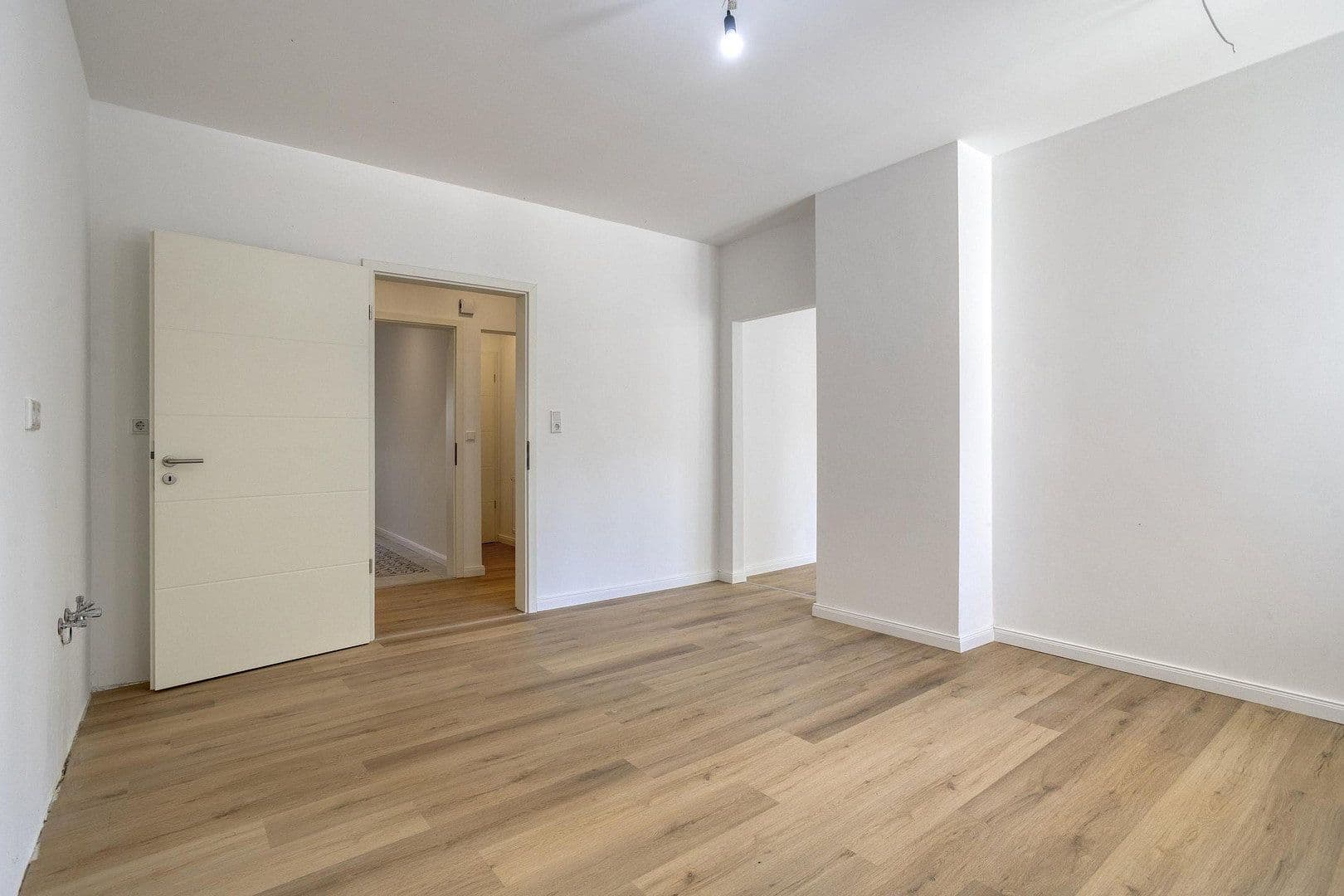 Predaj domu 230 m², pozemok 302 m², Nimweger Straße 45, Kleve, Severné Porýnie - Westfálsko Predaj domu 230 m², pozemok 302 m², Nimweger Straße 45, Kleve, Severné Porýnie - Westfálsko