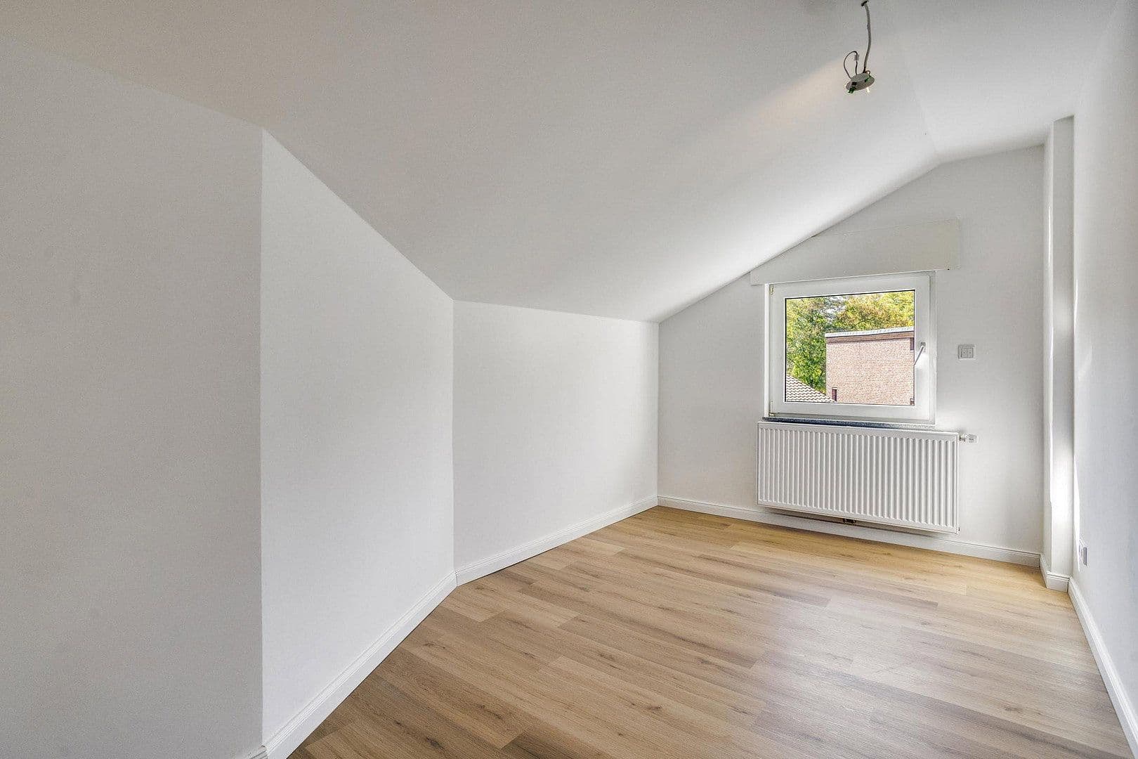 Predaj domu 230 m², pozemok 302 m², Nimweger Straße 45, Kleve, Severné Porýnie - Westfálsko Predaj domu 230 m², pozemok 302 m², Nimweger Straße 45, Kleve, Severné Porýnie - Westfálsko
