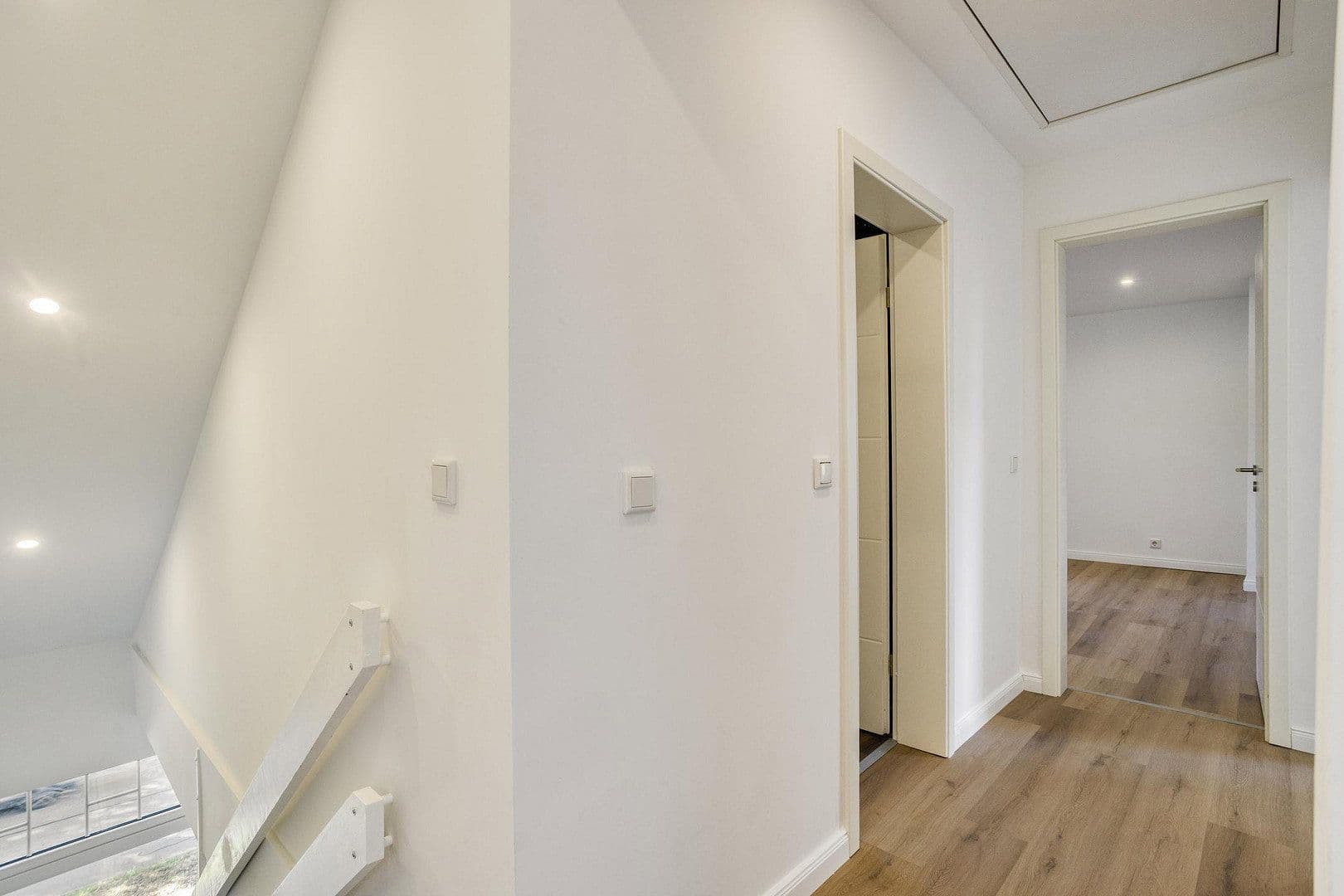 Predaj domu 230 m², pozemok 302 m², Nimweger Straße 45, Kleve, Severné Porýnie - Westfálsko Predaj domu 230 m², pozemok 302 m², Nimweger Straße 45, Kleve, Severné Porýnie - Westfálsko
