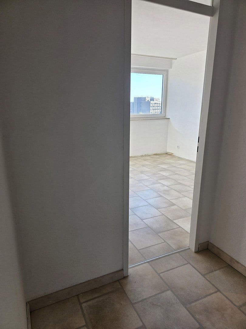 Prenájom bytu 3-izbový 100 m², Katharinenstraße 6, Essen, Severné Porýnie - Westfálsko Prenájom bytu 3-izbový 100 m², Katharinenstraße 6, Essen, Severné Porýnie - Westfálsko