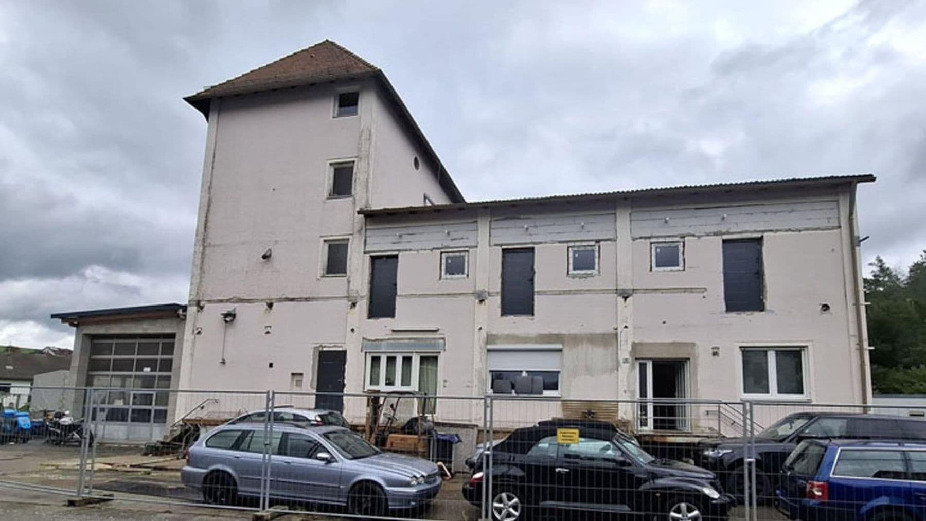 Predaj domu 530 m², pozemok 1.449 m², Kastl, Bavorsko Predaj domu 530 m², pozemok 1.449 m², Kastl, Bavorsko