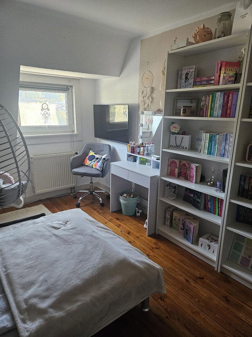 Predaj domu 171 m², pozemok 820 m², Annweiler am Trifels, Porýnie-Falcko Predaj domu 171 m², pozemok 820 m², Annweiler am Trifels, Porýnie-Falcko